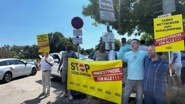 Stuttgart’ta taksiciler eylemde!